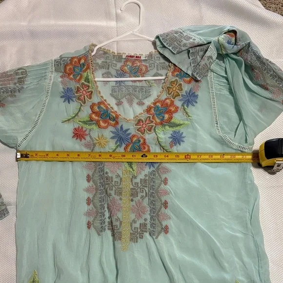 JHONY WAS Floral Embroidered Women's Top - Picture 12 of 16